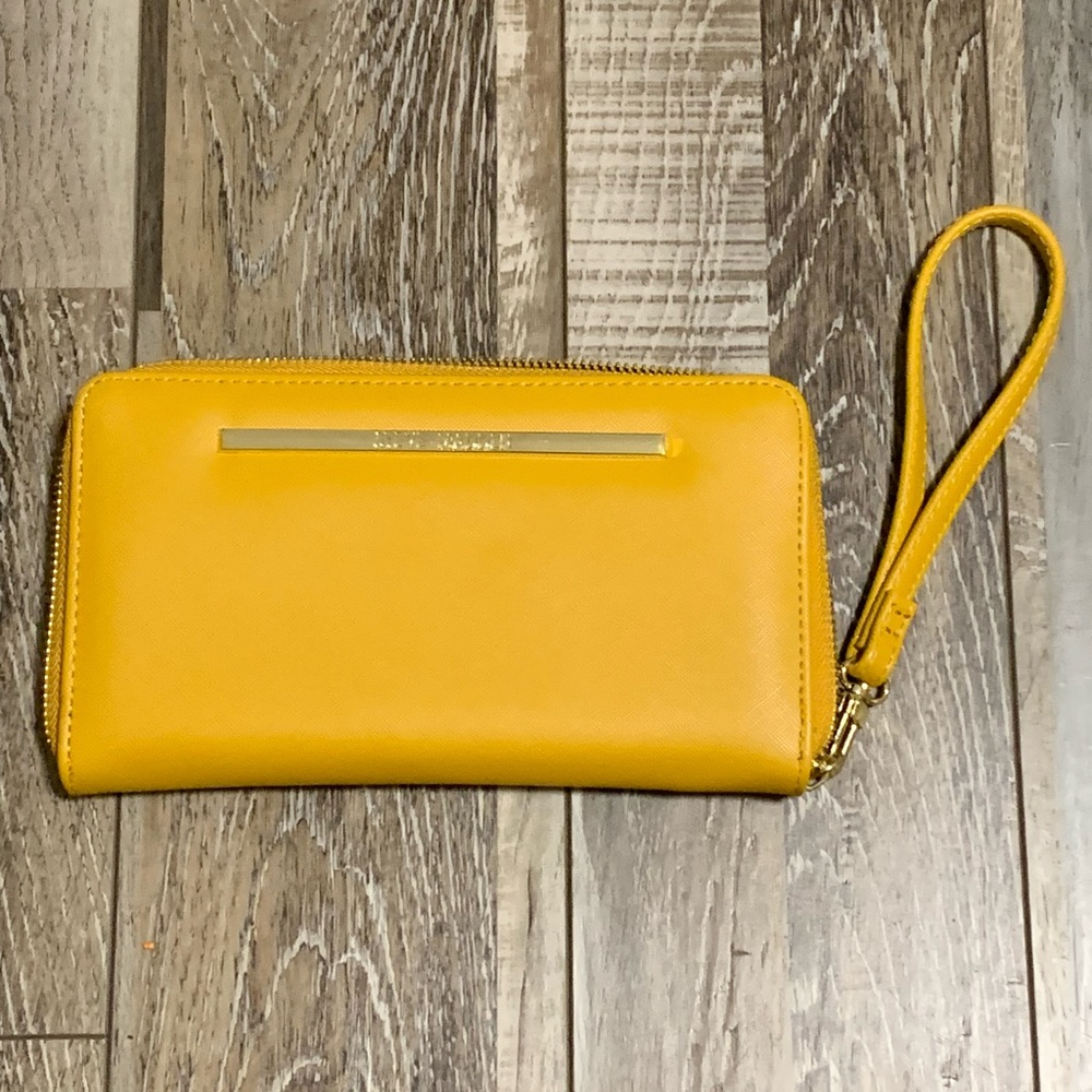 Steve Madden Mustard Wristlet